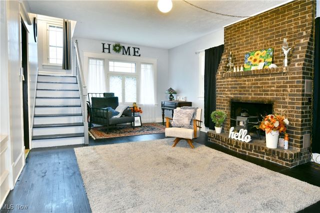 562 Belmont Avenue NE, Warren, OH 44483