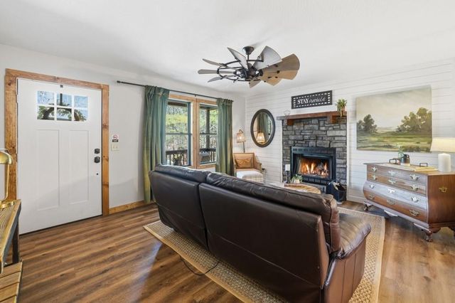 589 Spalding Circle, Ellijay, GA 30540