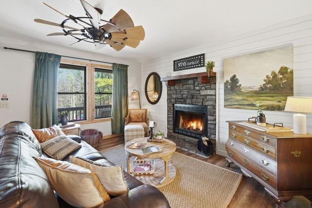 589 Spalding Circle, Ellijay, GA 30540