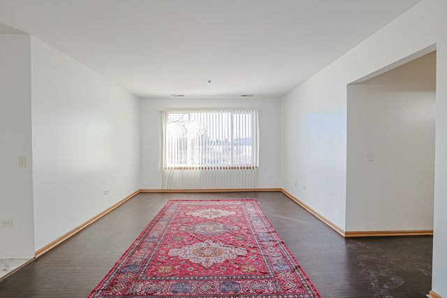 881 N Swift Road 206, Addison, IL 60101