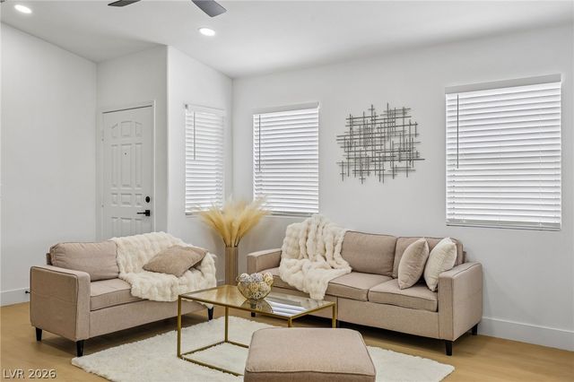 8360 Silverdale Avenue, Las Vegas, NV 89113