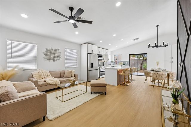 8360 Silverdale Avenue, Las Vegas, NV 89113