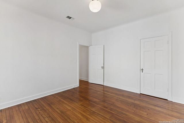 122 E Norwood Ct, San Antonio, TX 78212