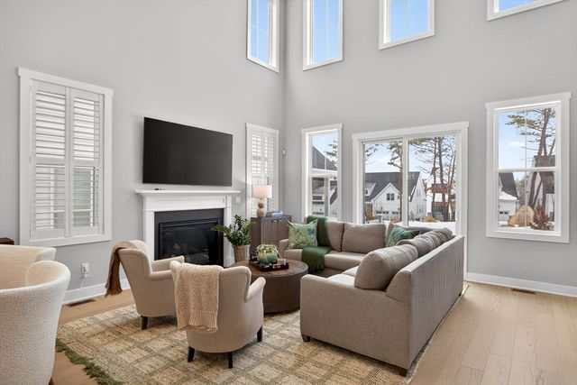 31 Owls Nest, Plymouth, MA 02360