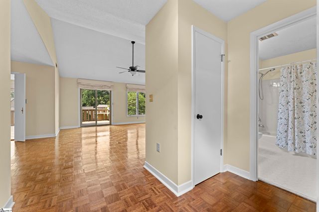 129 Tanager Circle, Greer, SC 29650