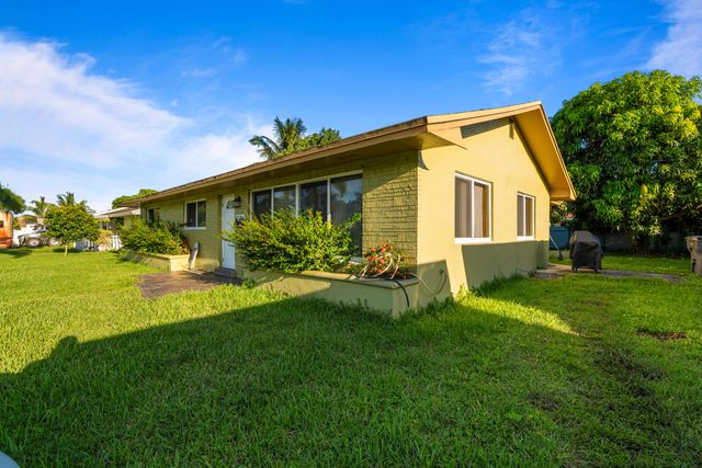 4786 Pine Cone Lane, West Palm Beach, FL 33417