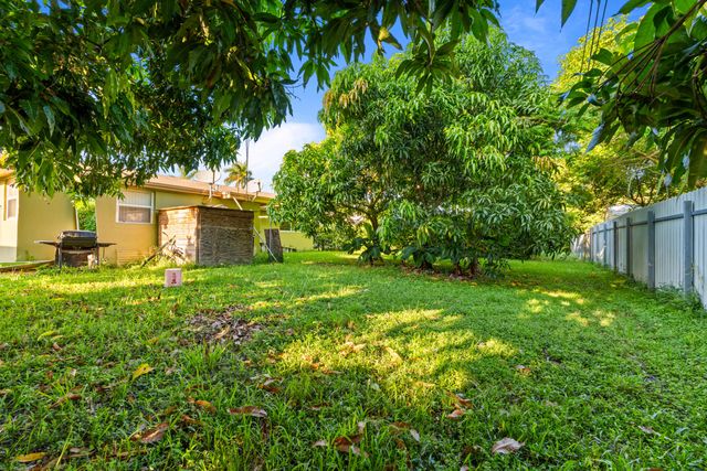 4786 Pine Cone Lane, West Palm Beach, FL 33417