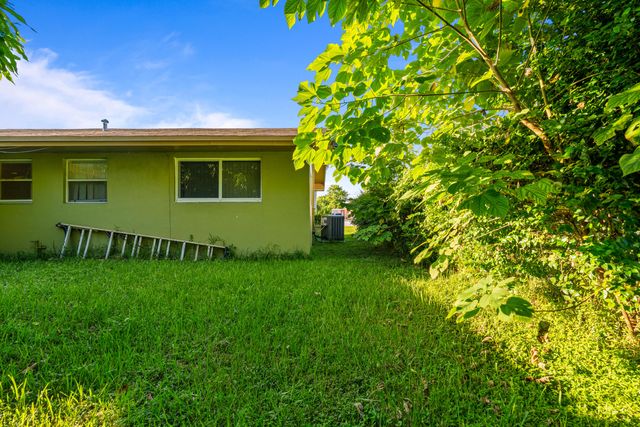 4786 Pine Cone Lane, West Palm Beach, FL 33417