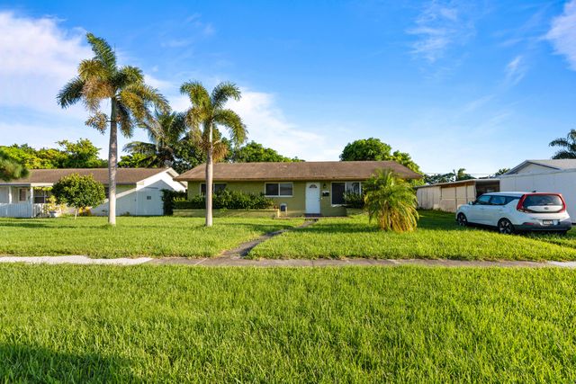 4786 Pine Cone Lane, West Palm Beach, FL 33417