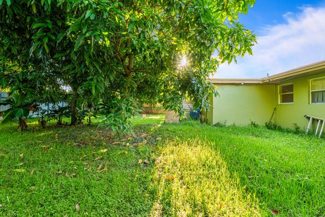 4786 Pine Cone Lane, West Palm Beach, FL 33417