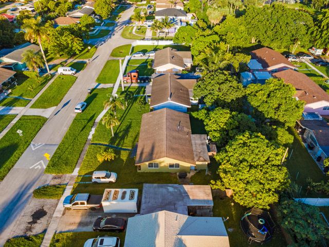 4786 Pine Cone Lane, West Palm Beach, FL 33417