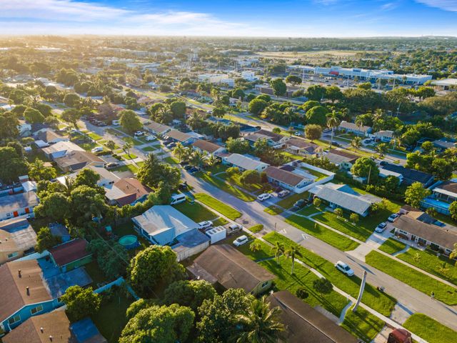 4786 Pine Cone Lane, West Palm Beach, FL 33417