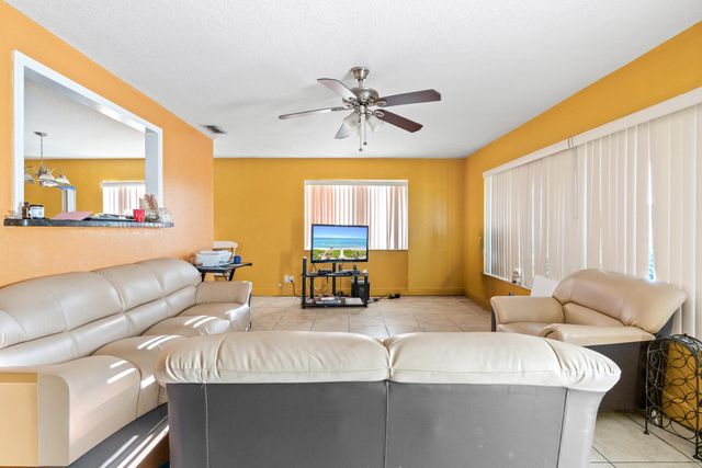 4786 Pine Cone Lane, West Palm Beach, FL 33417