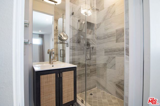 1621 S Bedford Street, Los Angeles, CA 90035