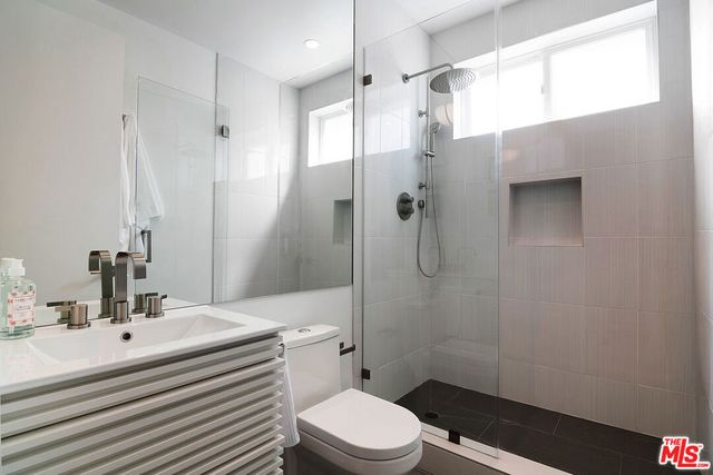 1621 S Bedford Street, Los Angeles, CA 90035