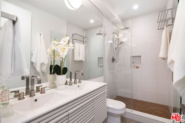 1621 S Bedford Street, Los Angeles, CA 90035