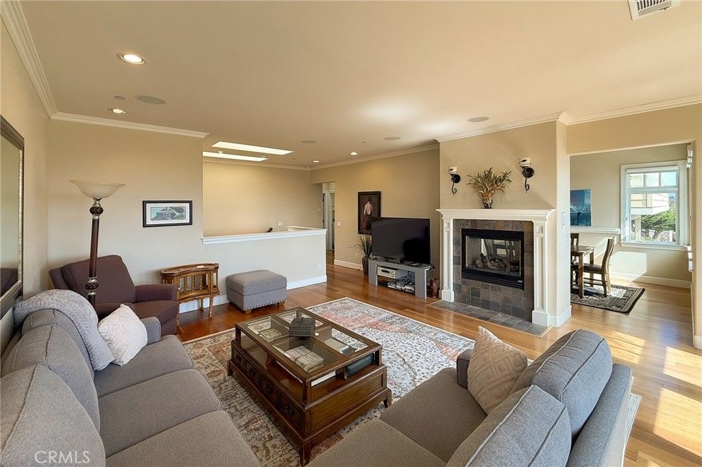 Image 14 of property listing at 5320 Windsor Boulevard, Cambria, CA 93428