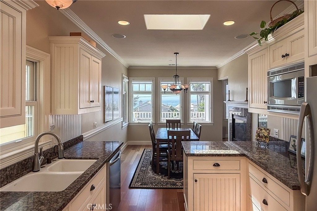 Image 22 of property listing at 5320 Windsor Boulevard, Cambria, CA 93428