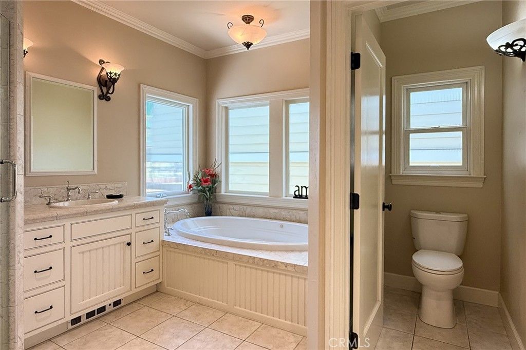 Image 32 of property listing at 5320 Windsor Boulevard, Cambria, CA 93428