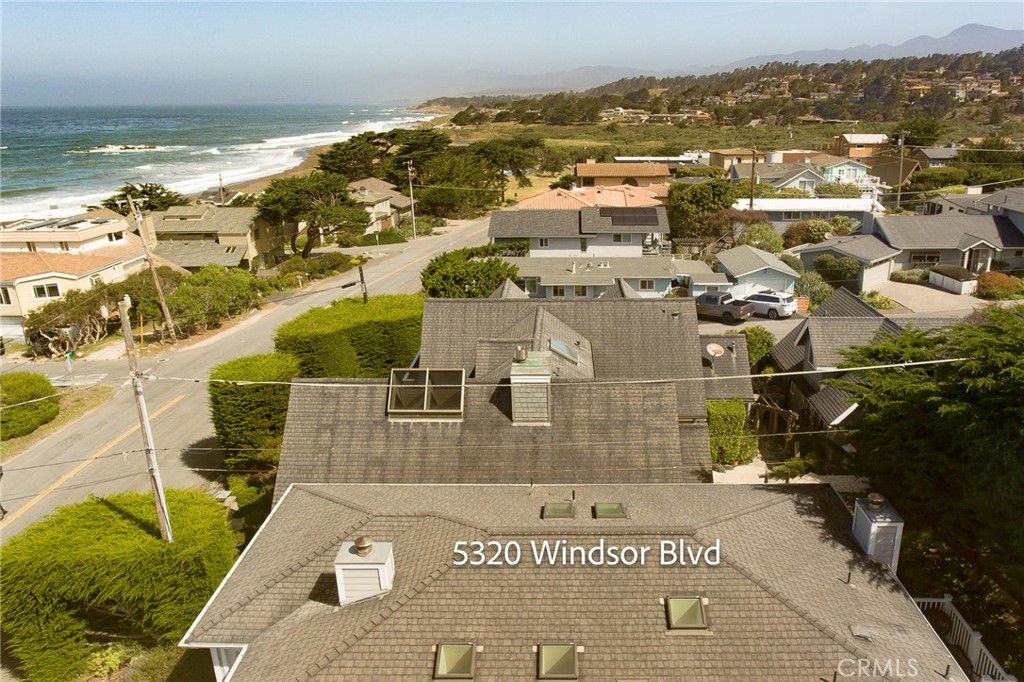 Image 4 of property listing at 5320 Windsor Boulevard, Cambria, CA 93428