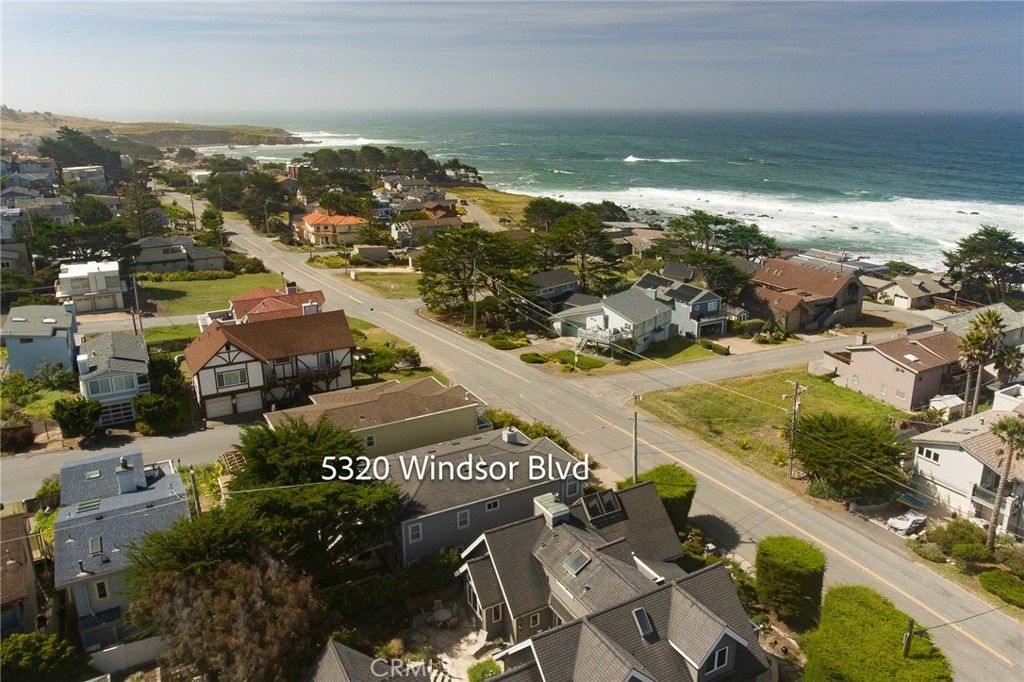 Image 5 of property listing at 5320 Windsor Boulevard, Cambria, CA 93428