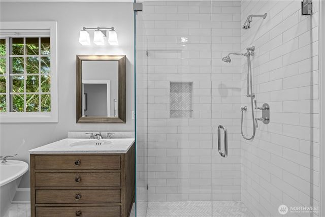25314 SE 28th Street, Sammamish, WA 98075
