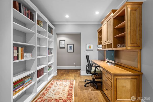 25314 SE 28th Street, Sammamish, WA 98075