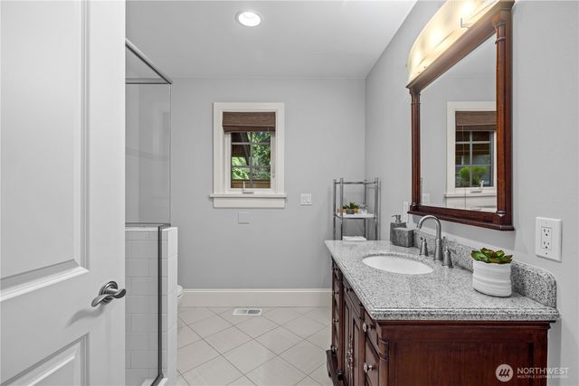 25314 SE 28th Street, Sammamish, WA 98075