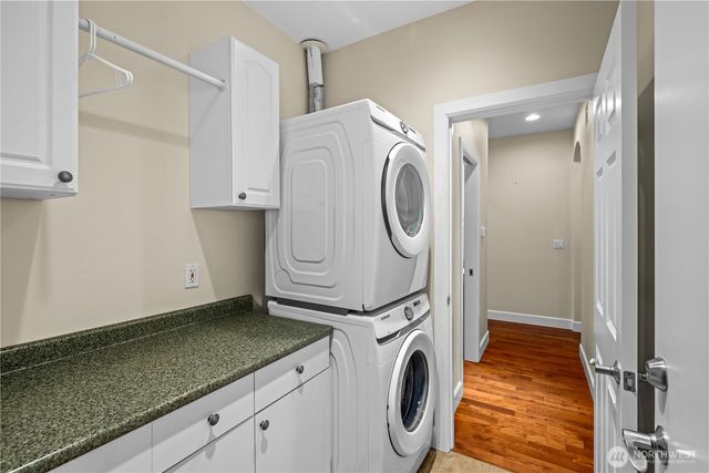 25314 SE 28th Street, Sammamish, WA 98075