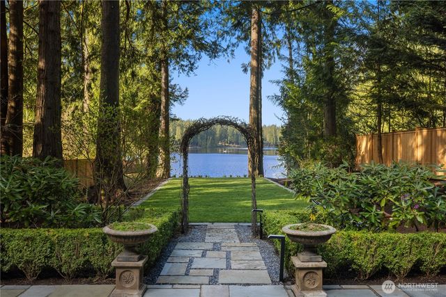 25314 SE 28th Street, Sammamish, WA 98075