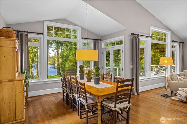 25314 SE 28th Street, Sammamish, WA 98075