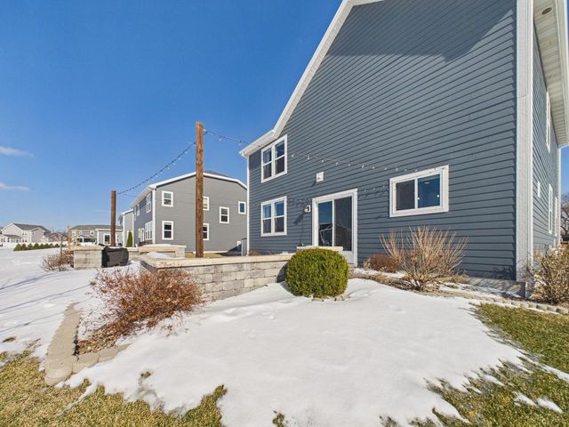 W241N5629 Maple Grove LANE, Sussex, WI 53089