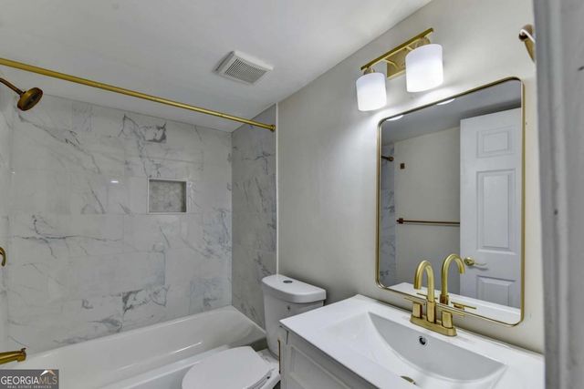 298 W Wind Drive SW, Lilburn, GA 30047