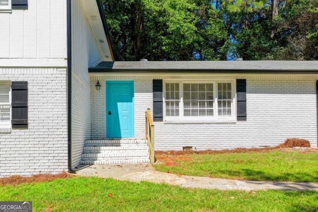298 W Wind Drive SW, Lilburn, GA 30047