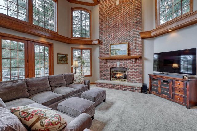 W36 Oakwood DRIVE, Delafield, WI 53018