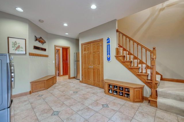 W36 Oakwood DRIVE, Delafield, WI 53018