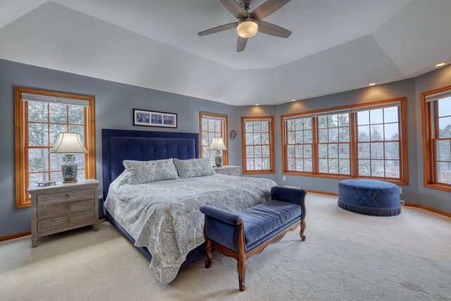 W36 Oakwood DRIVE, Delafield, WI 53018