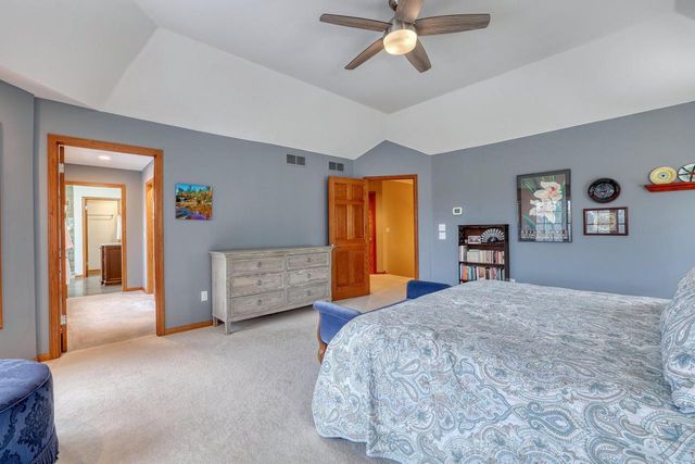 W36 Oakwood DRIVE, Delafield, WI 53018