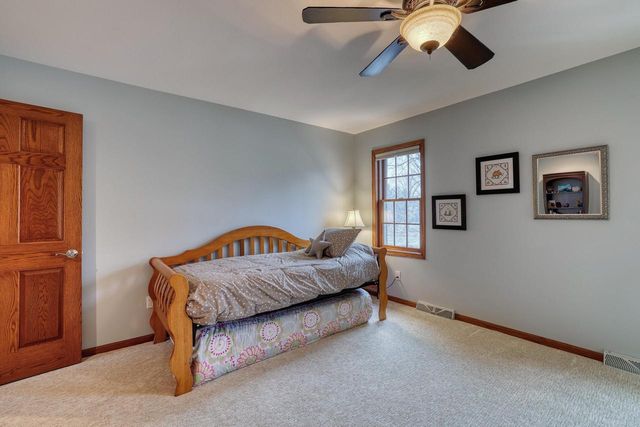 W36 Oakwood DRIVE, Delafield, WI 53018
