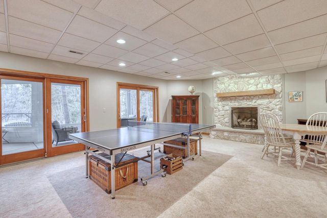 W36 Oakwood DRIVE, Delafield, WI 53018