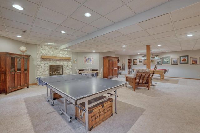 W36 Oakwood DRIVE, Delafield, WI 53018