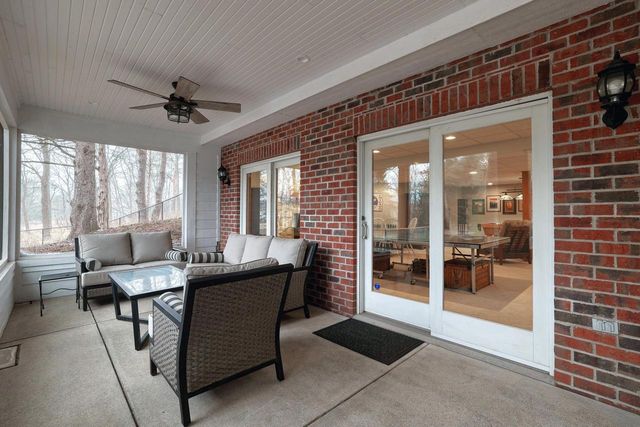 W36 Oakwood DRIVE, Delafield, WI 53018