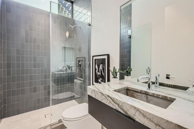 1315 W 9th ST B, Austin, TX 78703