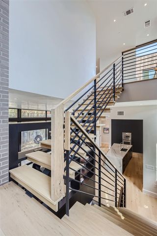 1315 W 9th ST B, Austin, TX 78703