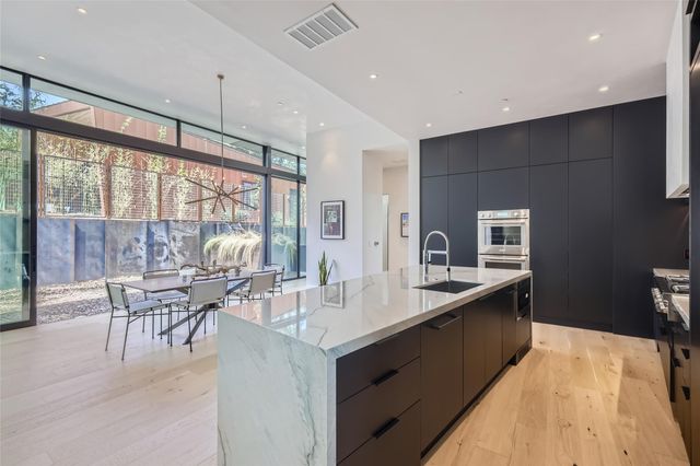 1315 W 9th ST B, Austin, TX 78703