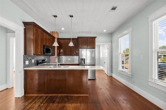 801 University Boulevard, Galveston, TX 77550