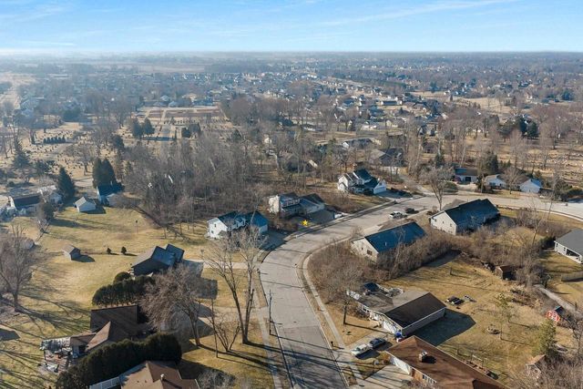 7 ASH GROVE PLACE, Kaukauna, WI 54130