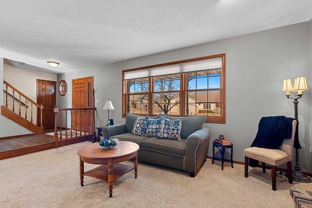 7 ASH GROVE PLACE, Kaukauna, WI 54130