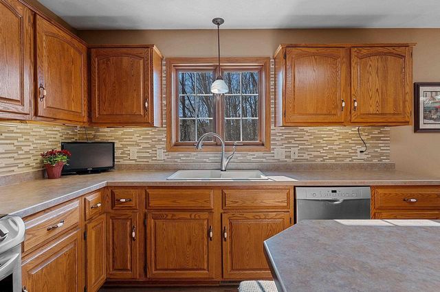 7 ASH GROVE PLACE, Kaukauna, WI 54130