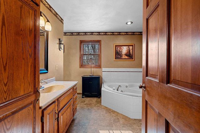 7 ASH GROVE PLACE, Kaukauna, WI 54130